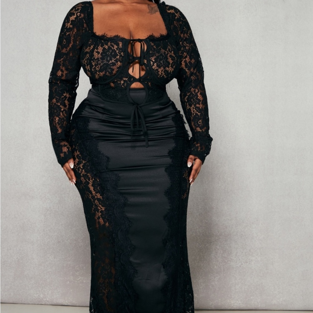 PrettyLittleThing Black Lace Maxi Dress
